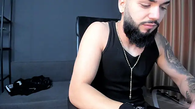 OscarWillss online show from May 31, 4:51 am