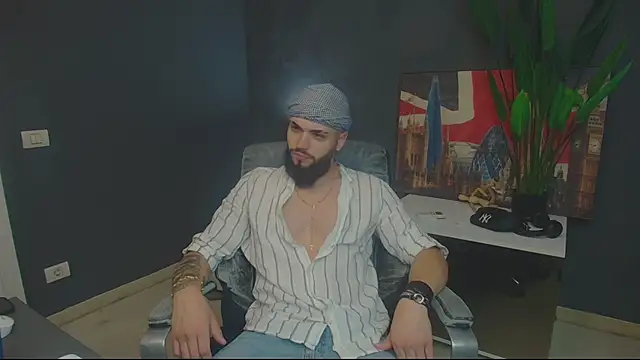 OscarWillss online show from June 3, 4:02 am