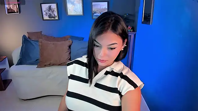 Emma Moretti1 online show from May 12, 2:12 pm
