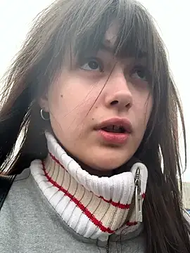 Lilith Risky online show from May 15, 1:09 pm