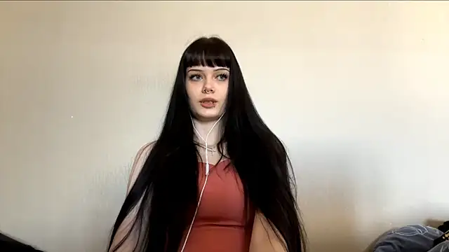 CharmaineElles online show from May 15, 3:32 pm