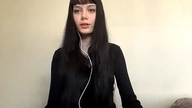CharmaineElles online show from May 14, 1:41 pm