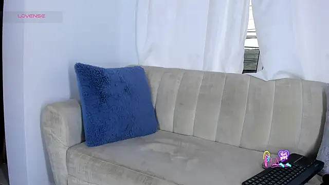 Snapshot of Baby_Miel chatting on June 23, 11:52 am Baby Miel online show from June 23, 11:52 am