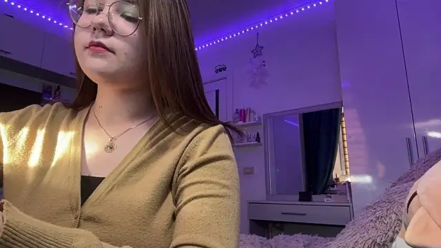 Janice Vasquez online show from May 13, 2:57 pm