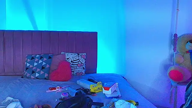 mia gyutarouwu online show from June 25, 12:10 pm