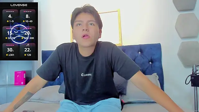Snapshot of _maximo_1 chatting on June 2, 8:09 pm maximo 1 online show from June 2, 8:09 pm