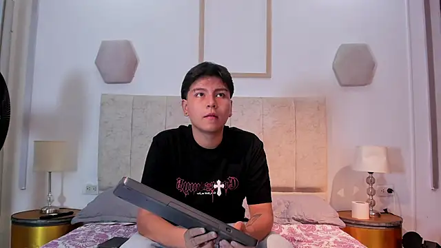 Snapshot of _maximo_1 chatting on May 30, 1:39 pm maximo 1 online show from May 30, 1:39 pm