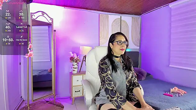 Bella milff  online show from May 28, 8:04 pm