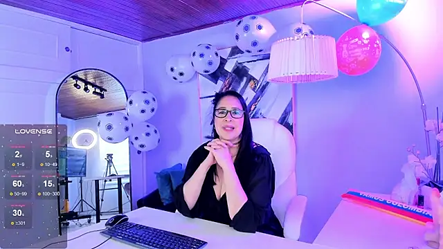 Bella milff  online show from June 19, 7:30 pm