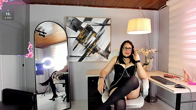 Bella milff  online show from May 22, 7:45 pm