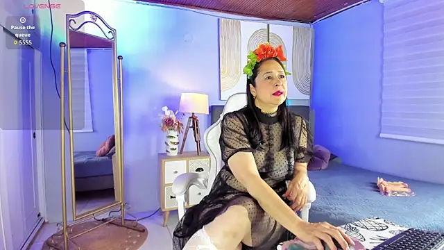Bella milff  online show from May 30, 7:19 pm