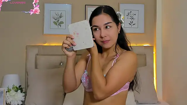 EmilyWinter  online show from May 20, 12:02 pm
