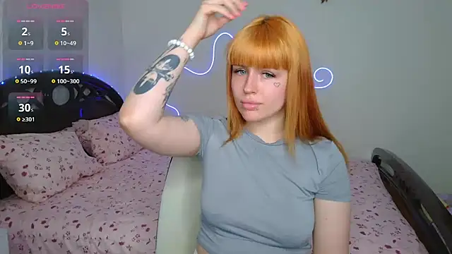 VelvetEmber online show from June 12, 2:37 pm