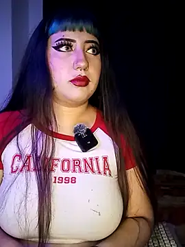LarissaHell online show from May 28, 10:48 pm