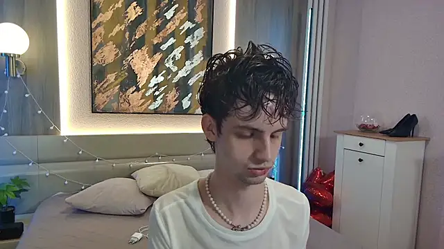Snapshot of Bimbo_boy_ chatting on June 7, 1:16 pm Bimbo boy online show from June 7, 1:16 pm