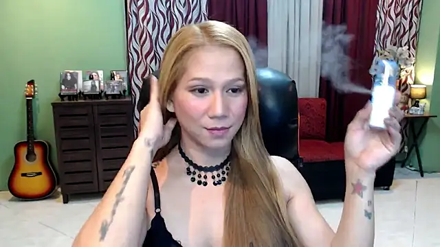 dreamgirlHILARY online show from November 15, 4:22 pm