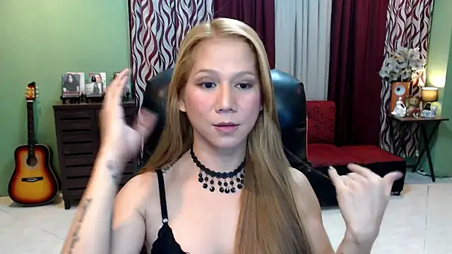 dreamgirlHILARY online show from October 29, 12:09 am