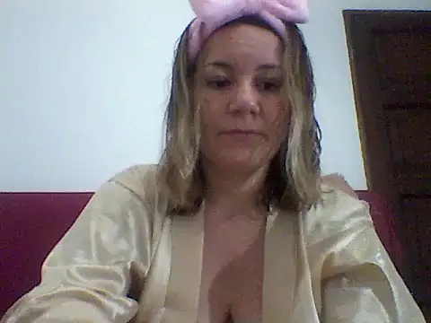 AllisonLove2 online show from June 10, 2:46 am
