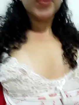 venuseyes25 online show from June 26, 4:51 am