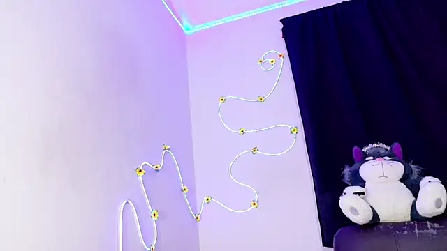 everlin 01 online show from June 10, 7:48 pm