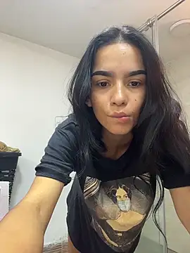 Melissa Rendon online show from June 12, 6:16 pm