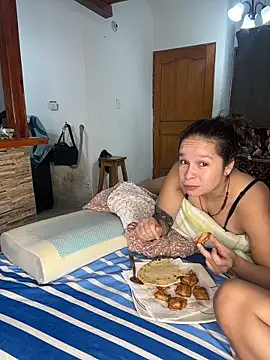 Melissa Rendon online show from June 9, 12:55 am