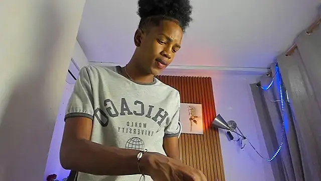 Afrowayuu online show from June 16, 5:46 pm