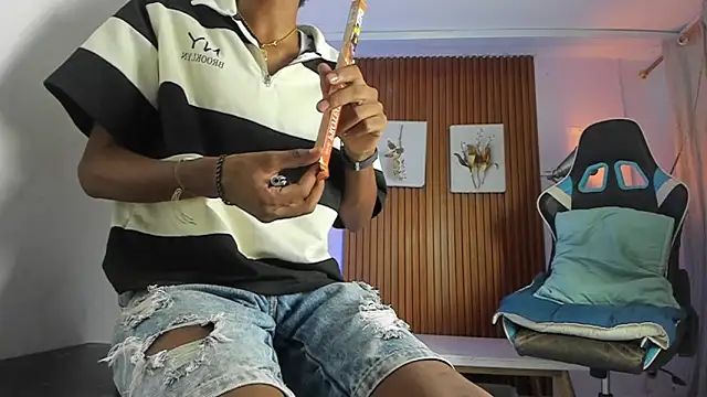 Afrowayuu online show from May 26, 5:55 pm