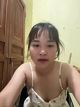 Lili 019 online show from May 13, 2:35 pm