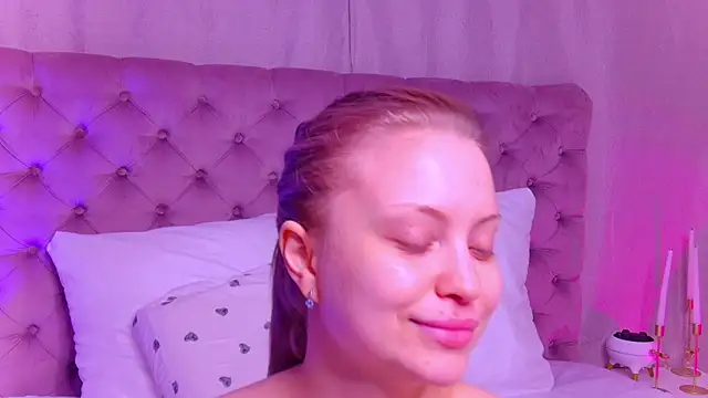 DorissHilton online show from May 18, 11:53 pm