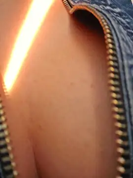 Snapshot of MILFBARBY chatting on October 4, 7:21 am MILFBARBY online show from October 4, 7:21 am