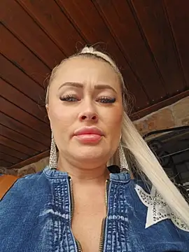 MILFBARBY online show from April 23, 7:04 am