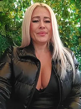 MILFBARBY online show from November 15, 8:18 am