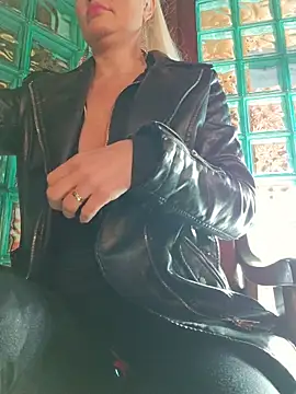 MILFBARBY online show from March 11, 8:08 am