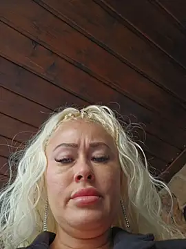 Snapshot of MILFBARBY chatting on September 25, 7:03 am MILFBARBY online show from September 25, 7:03 am