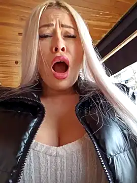 Snapshot of MILFBARBY chatting on February 17, 11:13 am MILFBARBY online show from February 17, 11:13 am