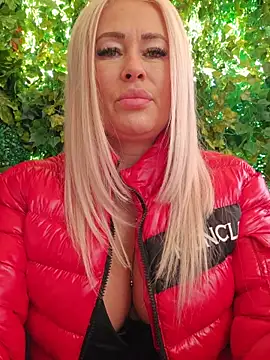 MILFBARBY online show from November 9, 8:18 am