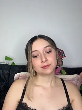 Sarisloves online show from June 24, 12:53 am