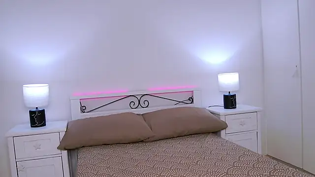 LiliKittenn online show from May 14, 4:37 pm