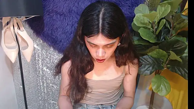 RoseAmarie online show from June 4, 2:44 pm