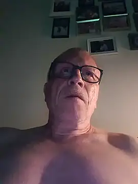Snapshot of NextAct92 chatting on July 14, 8:59 pm NextAct92 online show from July 14, 8:59 pm