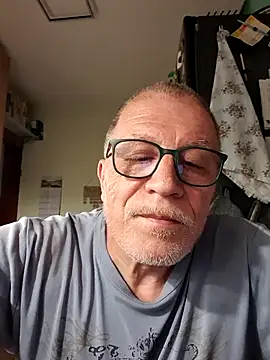 Snapshot of NextAct92 chatting on June 25, 2:31 am NextAct92 online show from June 25, 2:31 am
