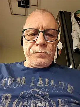 Snapshot of NextAct92 chatting on June 22, 2:06 am NextAct92 online show from June 22, 2:06 am