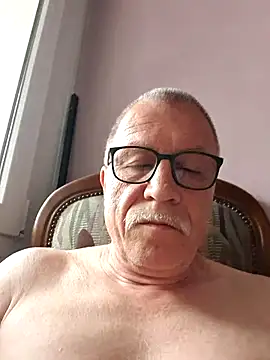 Snapshot of NextAct92 chatting on July 14, 4:39 am NextAct92 online show from July 14, 4:39 am