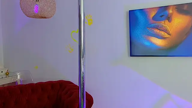 CutieLittlePie online show from May 11, 2:40 pm