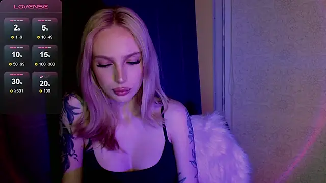 MichelleVelour online show from June 2, 5:57 pm
