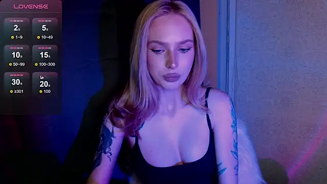 MichelleVelour online show from June 1, 5:01 pm