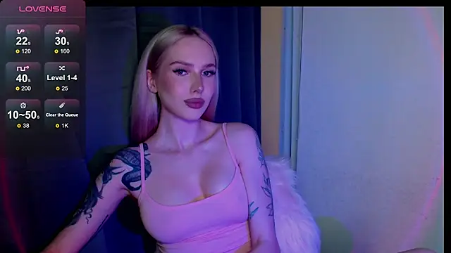 MichelleVelour online show from June 15, 4:50 pm