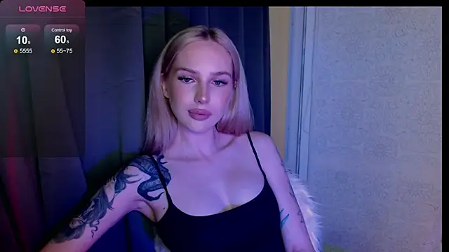 MichelleVelour online show from June 28, 5:52 pm