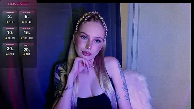 MichelleVelour online show from June 24, 5:11 pm